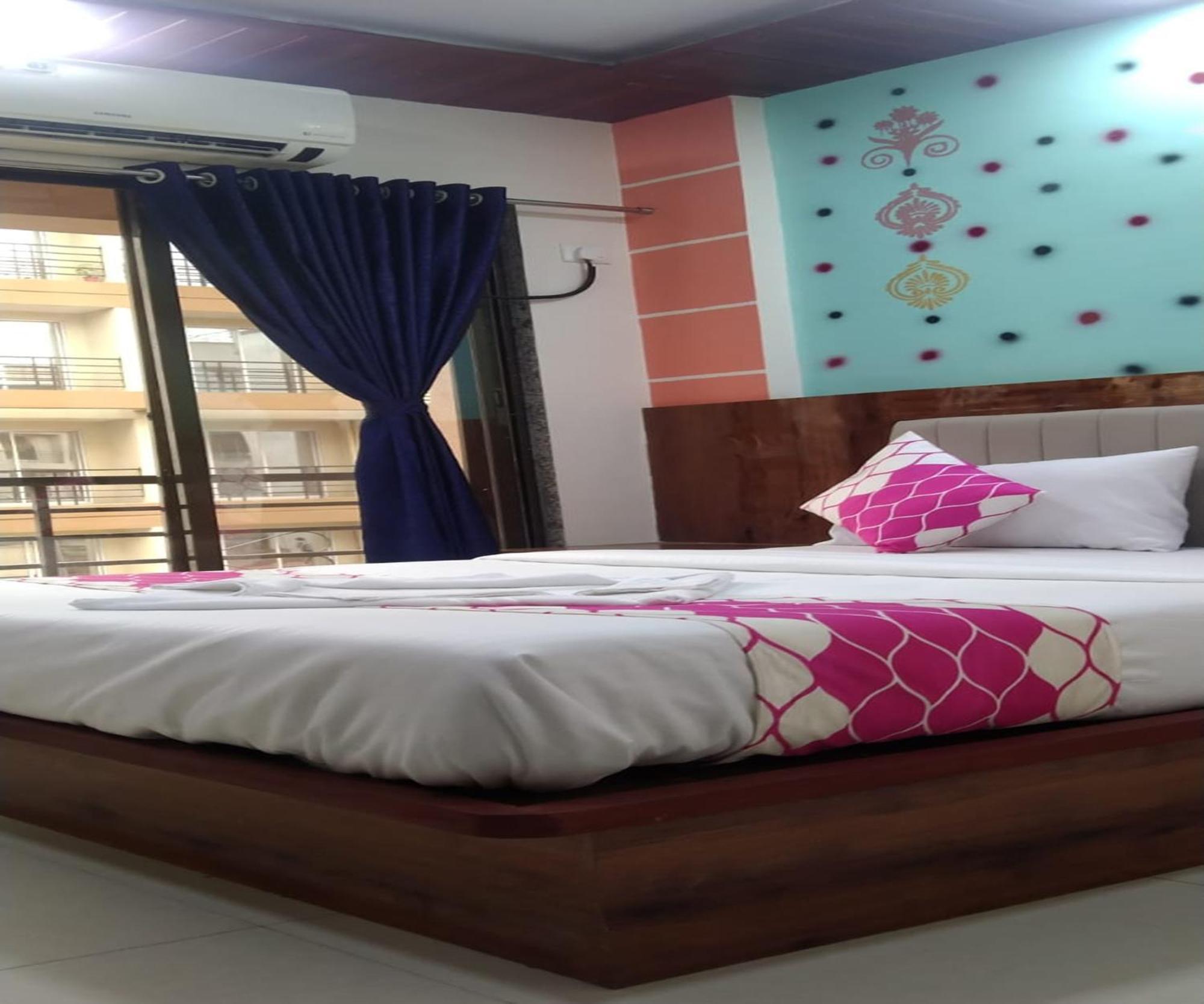 Hotel Om Sai นาวีมุมไบ ภายนอก รูปภาพ